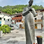 Vikendica Hisa Rejmr With Private Parking *