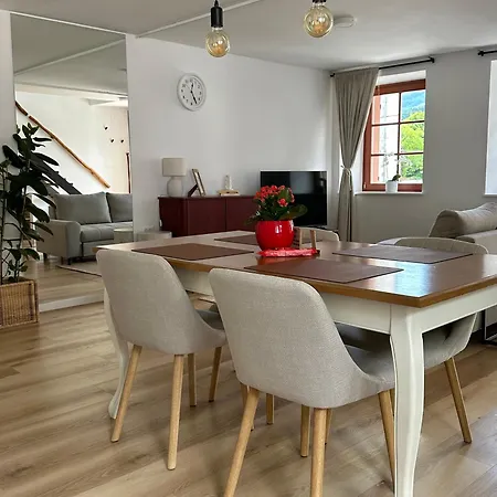 Holiday home Hisa Rejmr With Private Parking