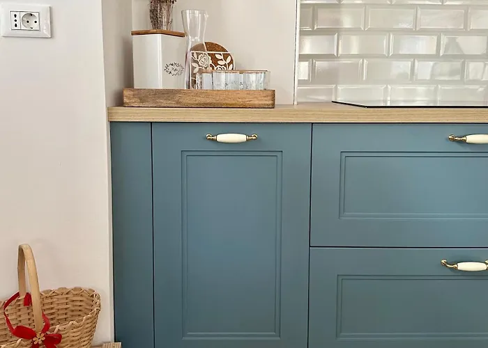 Casa de Férias Hisa Rejmr With Private Parking