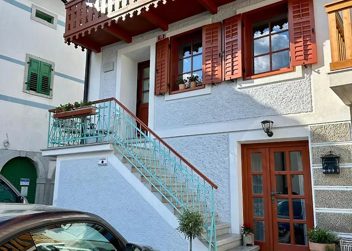 Hisa Rejmr With Private Parking Kobarid