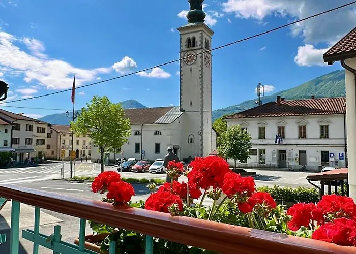 Hisa Rejmr With Private Parking