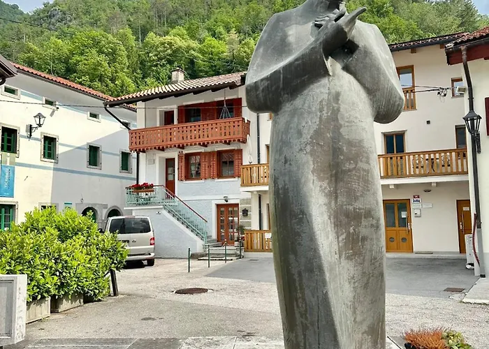 Casa de Férias Hisa Rejmr With Private Parking *