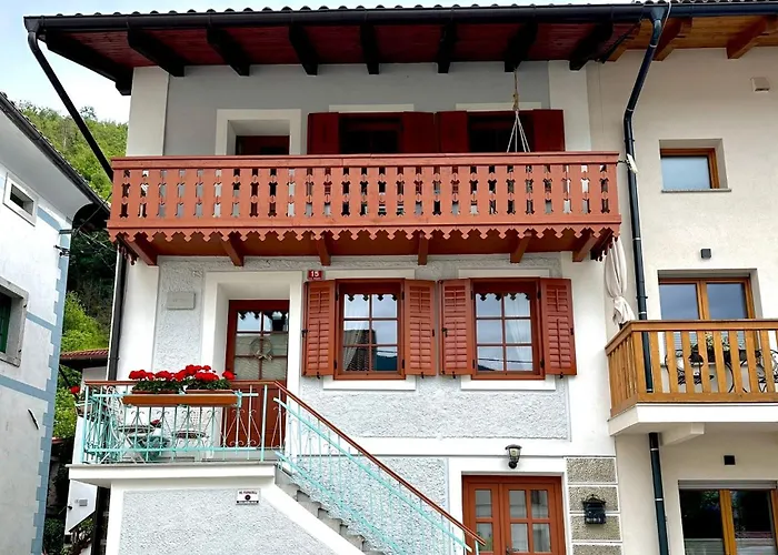 Hisa Rejmr With Private Parking Kobarid